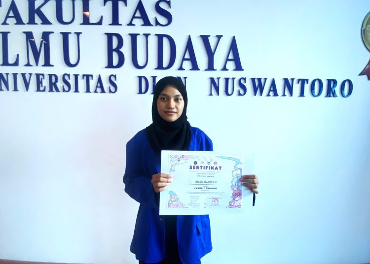 Keahliannya Dalam Ekspresikan Karakter Kanji, Mahasiswi Udinus