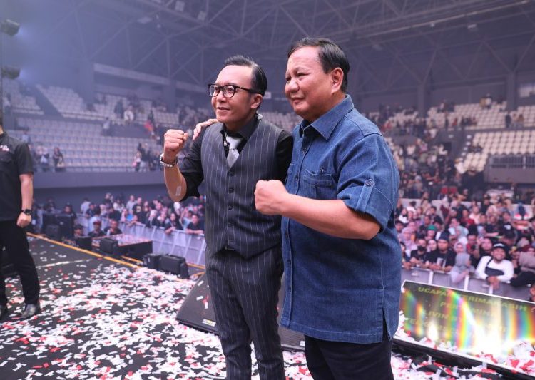 Ari Lasso Ultah ke-51, Prabowo Kirim Kue Disertai Doa – Warga Berita 1 Ari Lasso Ultah ke-51, Prabowo Kirim Kue Disertai Doa – Warga Berita