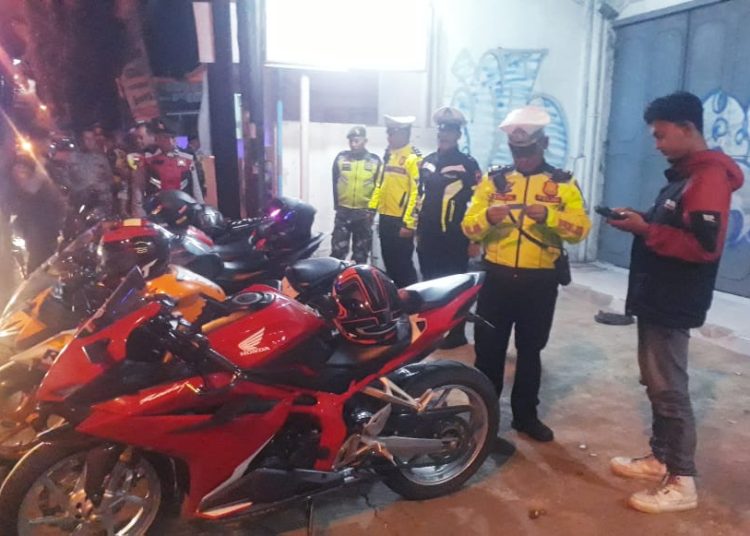 Patroli Gabungan TNI – Polri di Brebes Ajak Komunitas Motor Agar Tidak Gunakan Knalpot Brong
