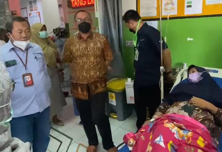 Ratusan Warga Alami Gangguan Kesehatan Akibat Pencemaran Udara Kimia Chandra Asri – Warga Berita 1 Ratusan Warga Alami Gangguan Kesehatan Akibat Pencemaran Udara Kimia Chandra Asri – Warga Berita
