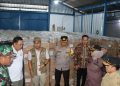 Pastikan Kesiapan Pemilu, Pj Bupati Iwan Monitoring Logistik Pemilu – Warga Berita
