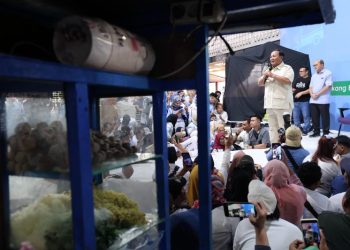 Dari Yogyakarta Langsung ke Bekasi, Prabowo Sapa Ratusan Pedagang Bakso – Warga Berita