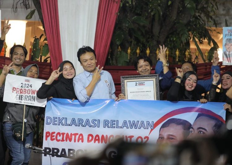 Deklarasi Dukung Prabowo Gibran, Relawan Pecinta Dangdut 02 Ingin Pekerja Seni Diperhatikan – Warga Berita
