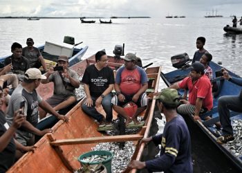 Blusukan di Pasar Ikan Sorong, Anies Serap Aspirasi Pedagang Ikan