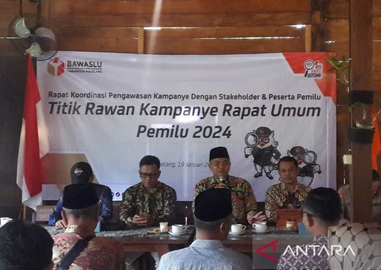 Bawaslu Magelang mengimbau semua pihak untuk tidak merusak APK