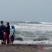 Waspadai gelombang tinggi di laut selatan Jabar-DIY