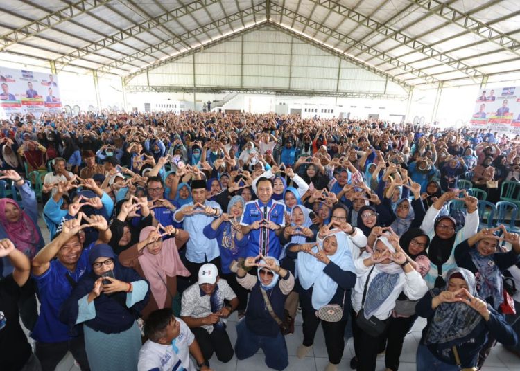 Kampanye di Pacitan, Ibas Minta Masyarakat Datang ke TPS untuk Gunakan Hak Pilihnya 1 Kampanye di Pacitan, Ibas Minta Masyarakat Datang ke TPS untuk Gunakan Hak Pilihnya