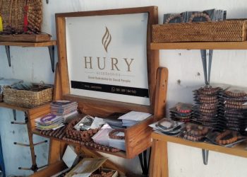 UMKM Hury Aksesoris, Kerajinan Tangan Berbahan Dasar Jenitri