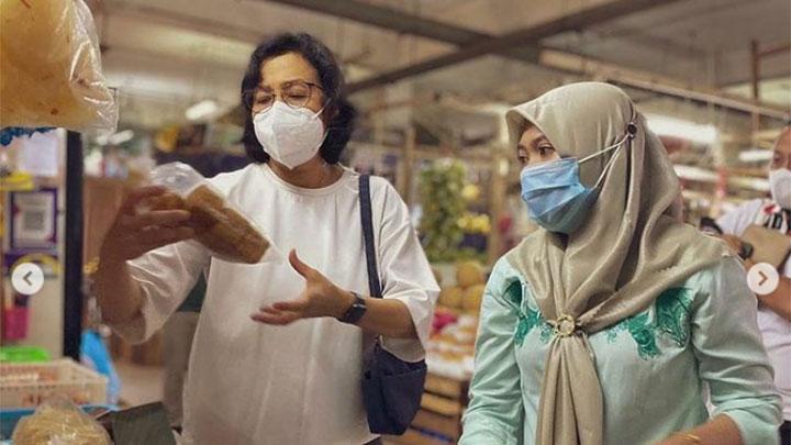 Sebut Menkeu Sri Mulyani Paling Siap Mundur dari Kabinet Jokowi, Faisal Basri Ajak Masyarakat Bujuk Menteri Lain Juga Mundur » Warga Berita 1 Sebut Menkeu Sri Mulyani Paling Siap Mundur dari Kabinet Jokowi, Faisal Basri Ajak Masyarakat Bujuk Menteri Lain Juga Mundur » Warga Berita