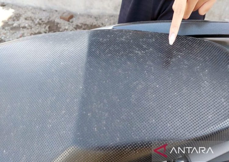 Merapi erupsi, Boyolali dilanda hujan abu tipis