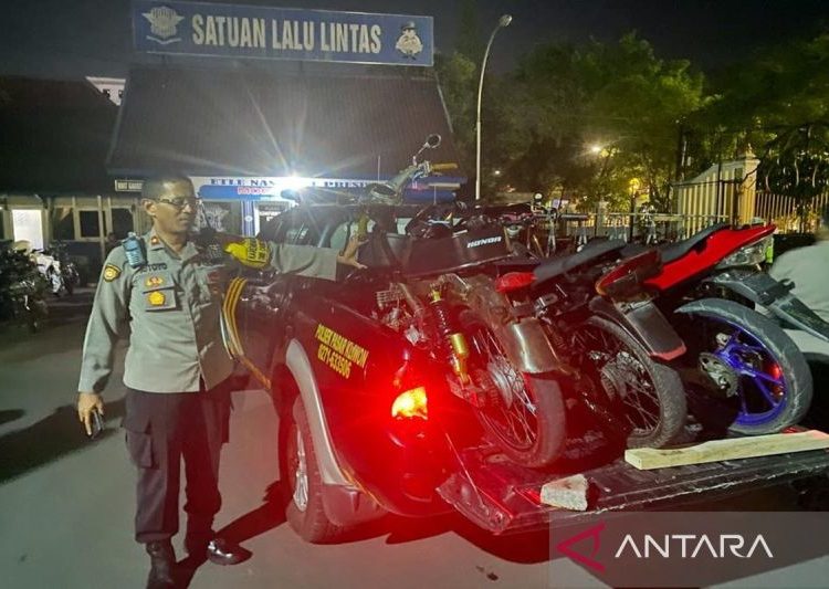 Seratusan kendaraan knalpot brong diamankan 1 Seratusan kendaraan knalpot brong diamankan