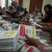 Pelipatan surat suara pemilu di KPU Karanganyar