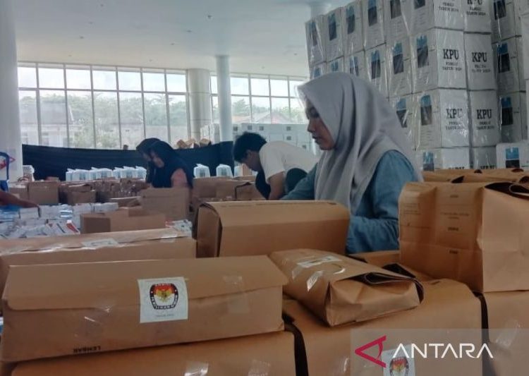 KPU Kudus: Pengemasan logistik tinggal menunggu surat suara pengganti