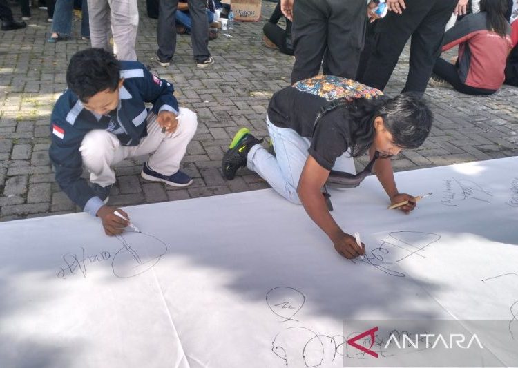 Polres Sukoharjo amankan 350 knalpot brong