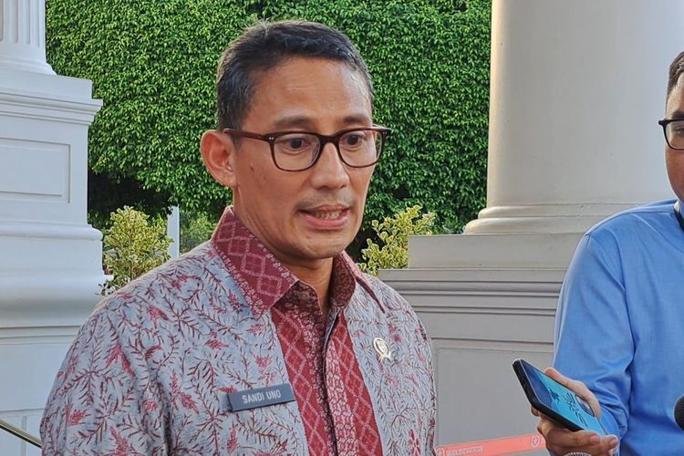 Sandiaga Klaim Tak Akan Mundur dari Kabinet Jokowi 1 Sandiaga Klaim Kondisi Kabinet Indonesia Maju Baik-baik Saja
