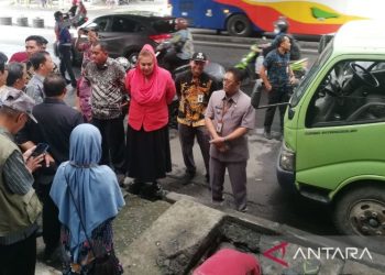 Sampah dan pompa, kendala penanggulangan banjir di Semarang
