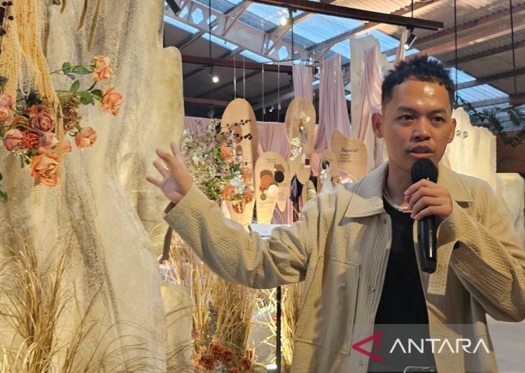 Edo Leonard rayakan tujuh tahun perjalanannya sebagai stylist