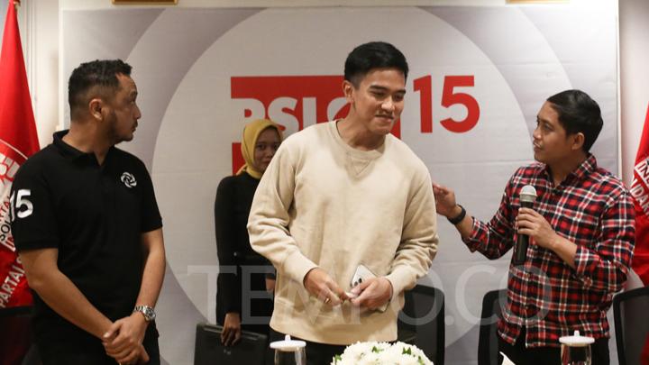 Presiden Jokowi Panggil Raja Juli Antoni PSI ke Istana, Manuver Apa Lagi untuk Partai Sang Anak? » Warga Berita 1 Presiden Jokowi Panggil Raja Juli Antoni PSI ke Istana, Manuver Apa Lagi untuk Partai Sang Anak? » Warga Berita
