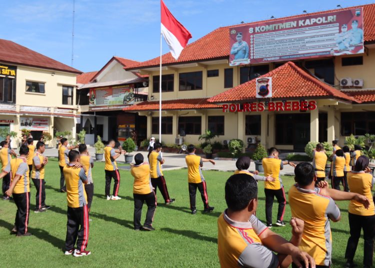 Jumat Sehat, Polres Brebes Gelar Olah Raga Bersama dan Pengecekan Kesehatan. Ini Tujuanya 1 Jumat Sehat, Polres Brebes Gelar Olah Raga Bersama dan Pengecekan Kesehatan. Ini Tujuanya