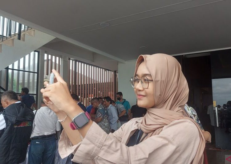 Warga Berita latih puluhan mahasiswa Jakarta jelajahi imaji foto jurnalistik