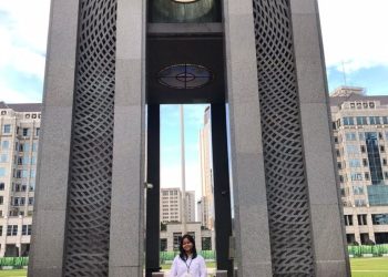 Anak Buruh Bangunan ini Raih IPK Cumlaude di UNS – Universitas Sebelas Maret