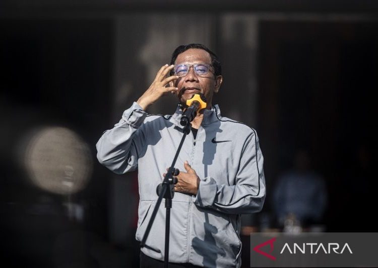Presiden Jokowi tanda tangani keppres pemberhentian Mahfud Md