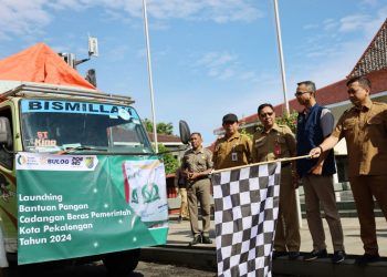 Wali Kota Pekalongan Launching Penyaluran Bantuan Pangan Cadangan Beras
