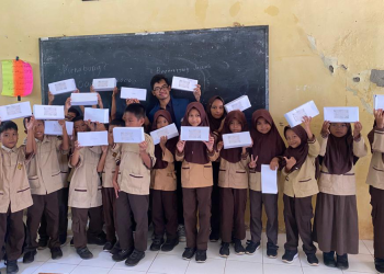 Mahasiswa KKN Undip Ajak Siswa SD Menabung