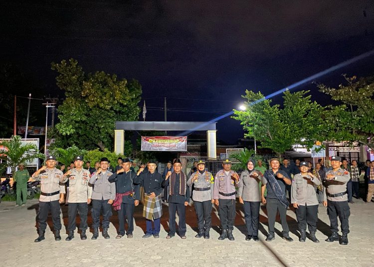 Melalui Apel Satkamling, Polres Brebes Ajak Masyarakat Ciptakan Kamtibmas Kondusif Jelang Pemilu. 1 Melalui Apel Satkamling, Polres Brebes Ajak Masyarakat Ciptakan Kamtibmas Kondusif Jelang Pemilu.