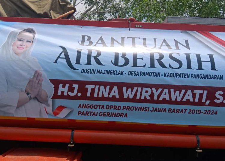 Hj.Tina Wiryawati Berikan Bantuan Air Bersih ke Warga yang Mengalami Kekeringan di Pangandaran – Warga Berita