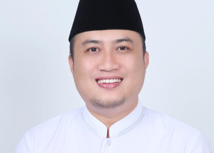 Siap Maju di Pemilihan Bupati Tangerang, Chris Indra Wijaya Bakal Tingkatkan Honor Guru Ngaji dan RT/RW – Warga Berita