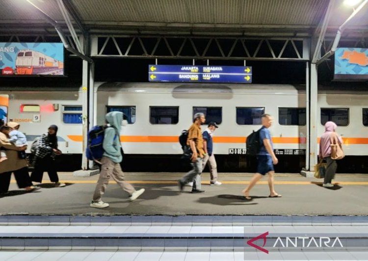 KAI Daop Semarang pastikan ketersediaan tiket libur Imlek