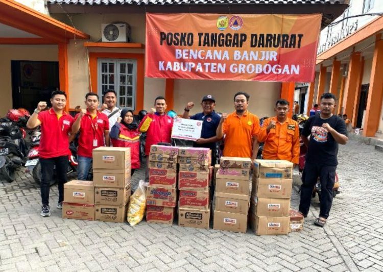 Alfamart salurkan sembako bagi warga korban banjir Grobogan