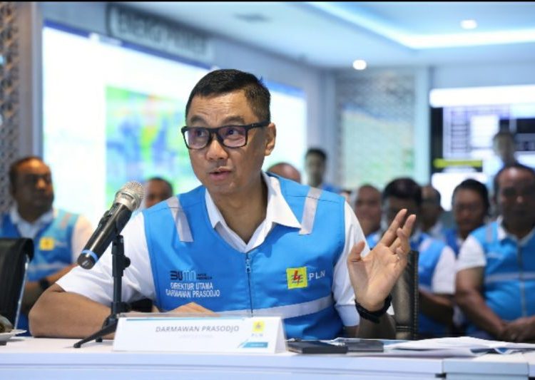 Dirut PLN pimpin pengamanan pasokan listrik dari Posko Siaga Pemilu PLN 1 Dirut PLN pimpin pengamanan pasokan listrik dari Posko Siaga Pemilu PLN
