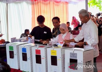 Ganjar : Saya coblos foto yang ada rambut putihnya