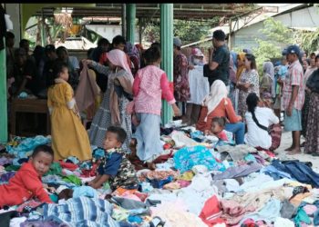 Ringankan korban banjir, Kantor Pajak Demak berikan donasi