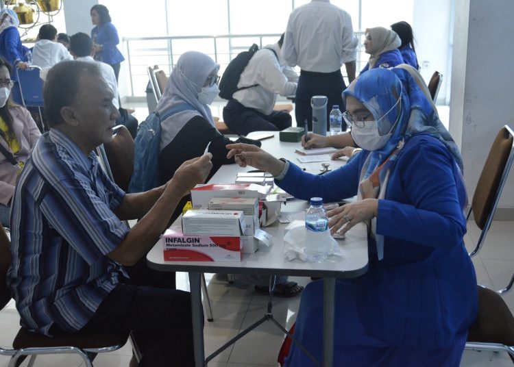 Masyarakat Pendrikan Kidul Manfaatkan Posbindu di Udinus 1 Masyarakat Pendrikan Kidul Manfaatkan Posbindu di Udinus