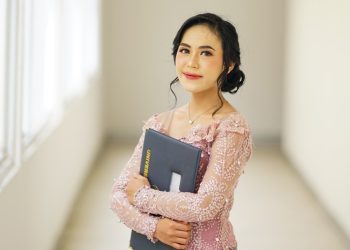 Sabna, Lulusan Undip Berprestasi: Make it Happen, Shock Everyone!