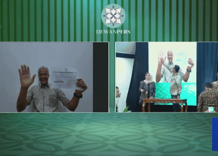 Ganjar Hadiri Deklarasi Pers via Zoom: Media Kunci Edukasi Pemilu 1 Ganjar Hadiri Deklarasi Pers via Zoom: Media Kunci Edukasi Pemilu