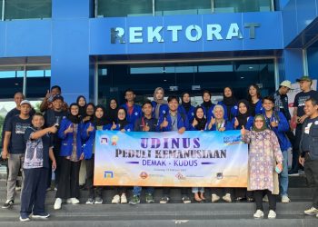 Udinus Bantu Korban Banjir di Kabupaten Demak, Berikan Ratusan