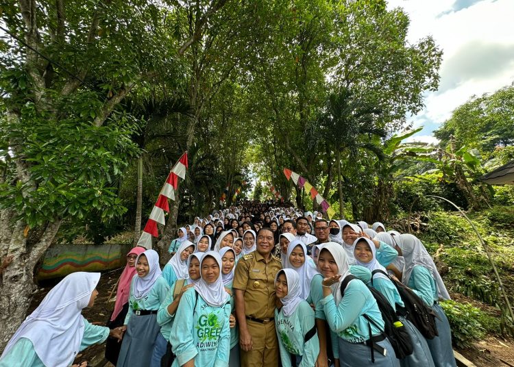 Dua Tahun, Pemprov Banten Bangun 16 SMA dan SMK Negeri di Pandeglang – Warga Berita