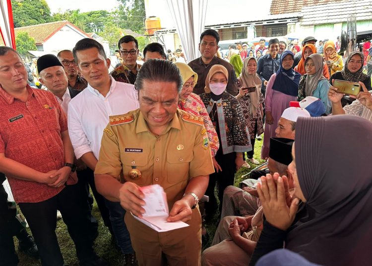Pemprov Banten Gelontorkan Anggarkan Bansos Puluhan Miliar di Pandeglang – Warga Berita