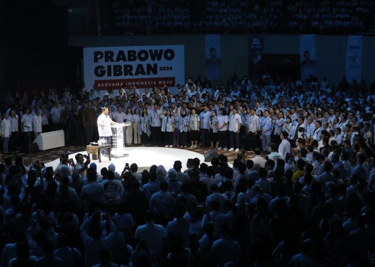 Dari Makassar, Prabowo Langsung Hadir di JCC Temui Ribuan Relawan Muda – Warga Berita