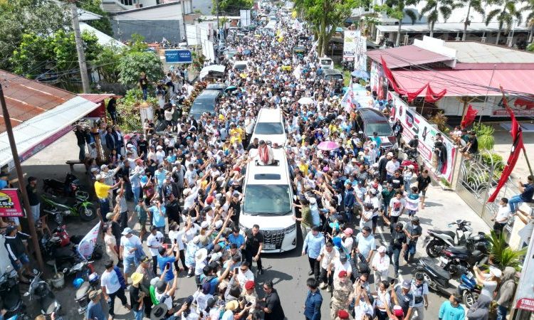 Usai Debat Terakhir, Prabowo Pulang Kampung Disambut Puluhan Ribu Masyarakat Sulawesi Utara – Warga Berita
