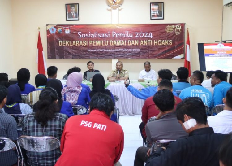 DEKLARASI PEMILU DAMAI DAN ANTI HOAKS OLEH ORGANISASI KEMAHASISWAAN SE-KABUPATEN BREBES 1 DEKLARASI PEMILU DAMAI DAN ANTI HOAKS OLEH ORGANISASI KEMAHASISWAAN SE-KABUPATEN BREBES