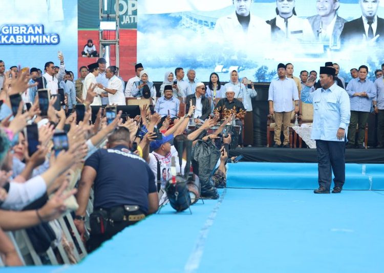 Momen Prabowo Izin ke Kiai Sebelum Joget Saat Kampanye di Sidoarjo – Warga Berita 1 Momen Prabowo Izin ke Kiai Sebelum Joget Saat Kampanye di Sidoarjo – Warga Berita
