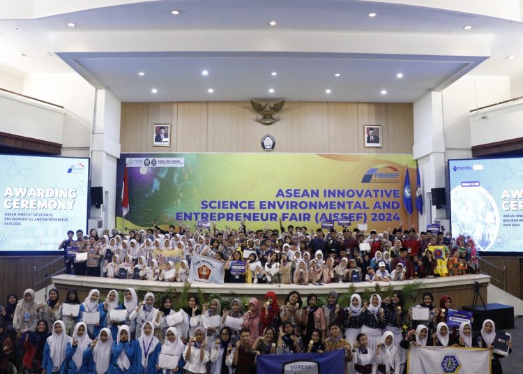 FT Undip dan IYSA Sukses Gelar AISEEF Ke – 5 1 FT Undip dan IYSA Sukses Gelar AISEEF Ke – 5