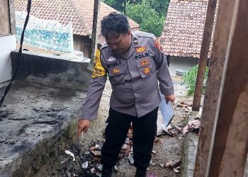 Polri Respone Cepat Cek TKP rumah warga di Blandongan Banjarharjo yang terbakar