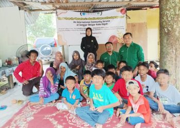 Ajarkan Pembuatan Pop Up Book kepada Siswa KB Kubu Gajah, Dosen FIPH Unimus Laksanakan Pengabdian Internasional di Malaysia