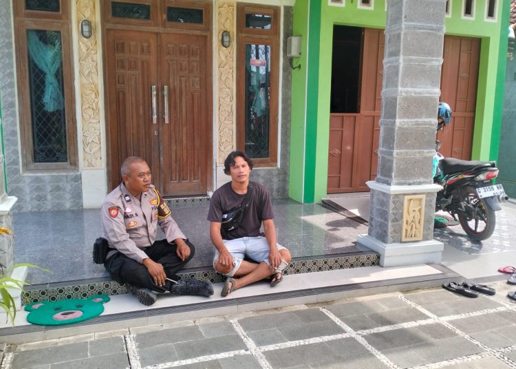 Personil Polsek Brebes Sambang Tokoh Masyarakat Ikut Jaga Kamtibmas Pasca Pemilu 2024 1 Personil Polsek Brebes Sambang Tokoh Masyarakat Ikut Jaga Kamtibmas Pasca Pemilu 2024